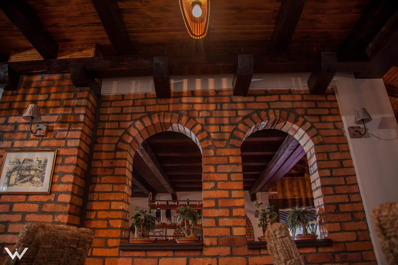 Hotel Dvor Bijelo Polje Exterior photo